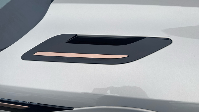 Land Rover Range Rover Evoque 1.5 P300e R-Dynamic SE 5dr Auto Hatchback